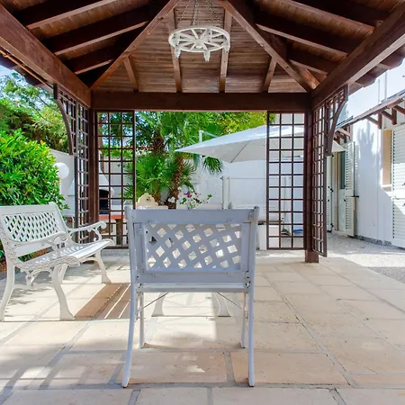 Baia - Summer Guest house *